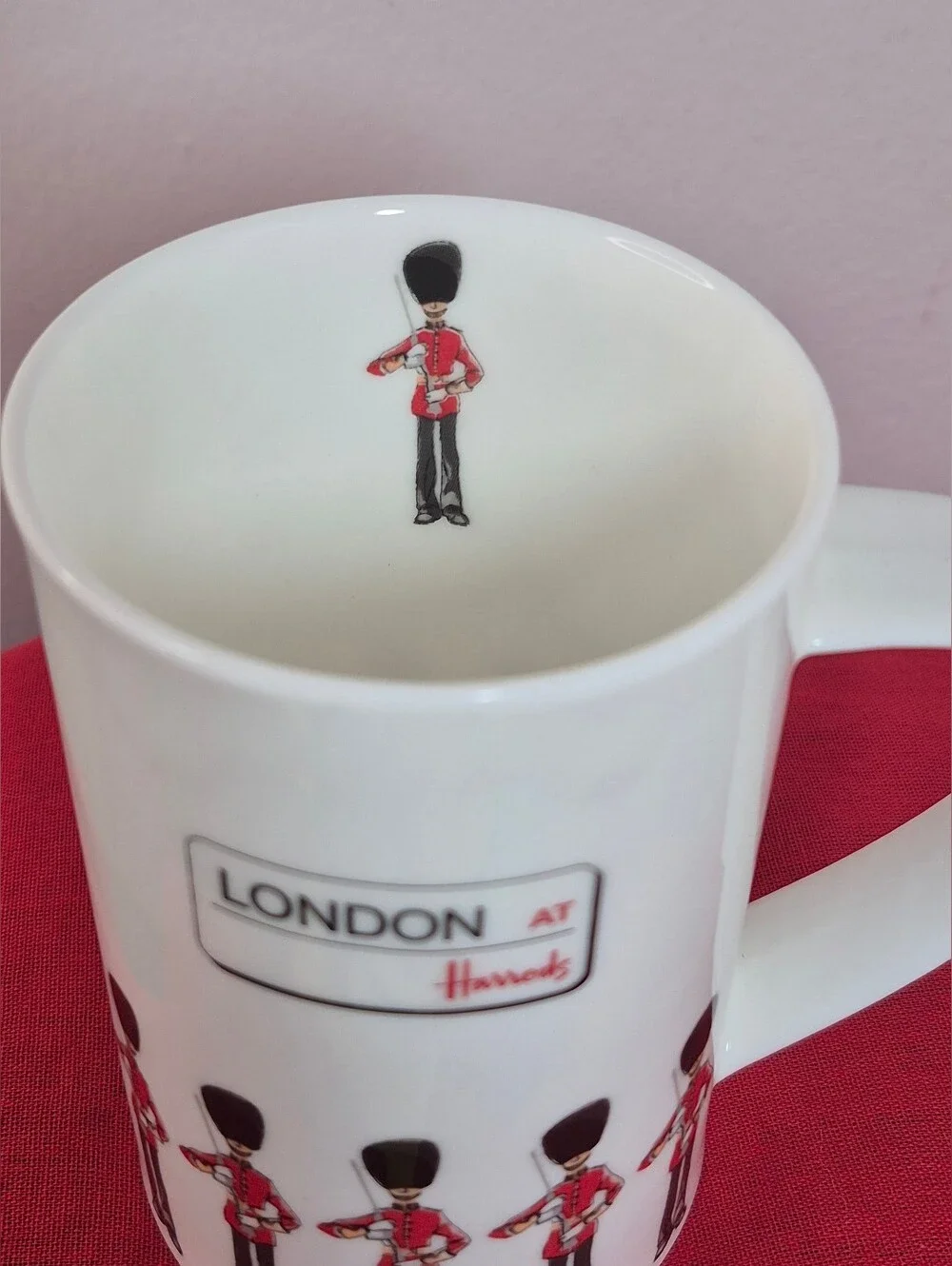 Vintage London at Harrods Queen's Guard Fine Bone China Coffee Mug 12 oz *Mint